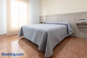 Hostal Viñuela - Image 2