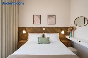 Mesogitonia House - Image 2
