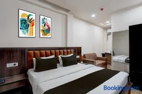 OYO Townhouse Oak Fazalganj Formerly RR Grand - Image 1