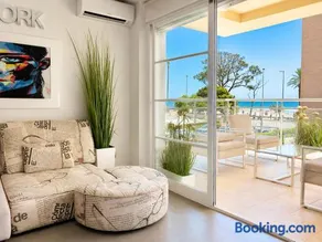 Seaside Apartment Retreat - Image 2