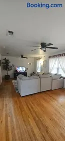 Cozy House close to downtown Greenville TX - Image 5