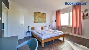 Spacious Flat 2nd Floor near station - Image 2