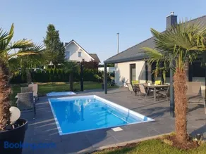 großzügige Unterkunft mit Terrasse - Image 2