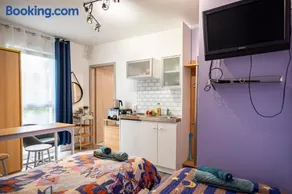 Cozy compact studio France - Image 3