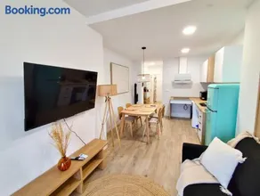 Travel Habitat Orriols - Torrefiel Apartment - Image 1
