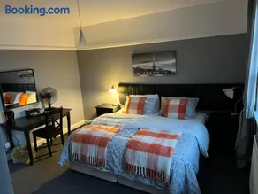 Upton Arms Hotel - Image 3