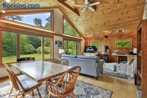 Private Killington Home with Indoor Hot Tub and 2 Living Rooms - Image 4