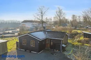 Lovely Holiday Home Near Forest And Beach - Image 1