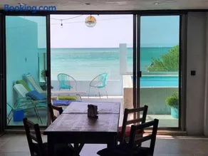 Casa Rosa 2 bedroom beach fronted home with private pool - Image 1