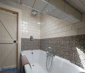 Apple Blossom Cottage - Image 2