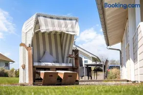 Luxuswellnesshaus Strandhus - Image 2