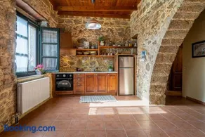 Orgon Farm Traditional Houses - Image 3