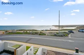 Meander - Port Noarlunga South - C21 SouthCoast Holidays - Image 2