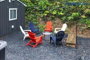 Wooded cabin w hot tub & BBQ grill - Image 4
