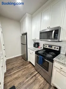 Luxury 3BR Townhome Stay - Image 3