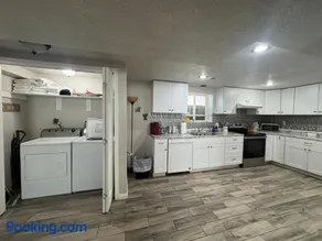 Cozy Apt in Downtown Logan - Image 5