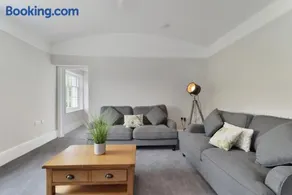 Marsden House Apartment 3 - Image 3