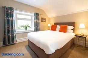 Adams Townhouse - Image 4