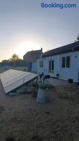 Hébergement insolite avec étang privatif de 2ha pour 6 personnes en Côte-d'Or aux portes du Morvan - Image 1