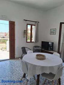 Mandilaria Family House - Image 1