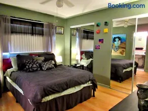 Eric and Nancy's Boutique Bed and Breakfast - Image 2
