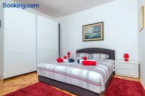 Apartments Kremenici - Image 3