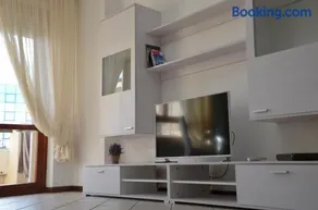 Giusy Monreale Apartment - Image 2