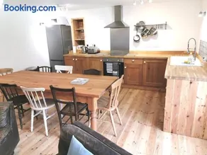THE OLD RECTORY GLEBE HOUSE in Jacobstow 10 mins to Widemouth bay and Crackington Haven,15 mins Bude,20 mins tintagel, 27 mins Port Issac - Image 3