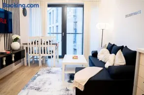 Chinatown Suite with FreePark and Netflix - Image 2