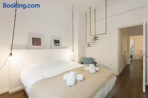 Roman market- upper Aristotelous sq luxury apartment - Image 1