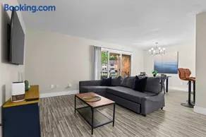 The Ultimate Rochester Getaway Cozy & Inviting - Image 1