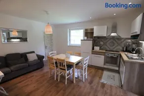 Adventure Cottage with pool and big garden - Image 2