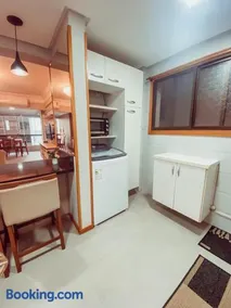 Apartamento na praca Luis bassani sacadao de frente, apenas uma quadra do mar com vaga de garagem - Image 4