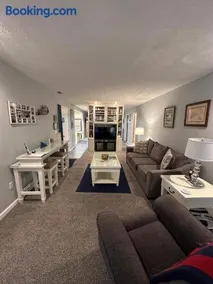 Woodson Bend Resort Condo 7-3 Extremely Large Luxury 1 Bedroom Sleeps 6 - Image 1