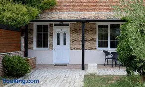 Swimming Pool - Enmar Apartment Berat 1 - Image 1