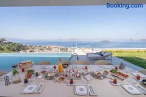 Villara Ultra Luxury Private Villa in Bodrum Daily Housekeeping Private Cook Chauffeur Service - Image 4