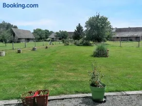 Charmante Maison à Fort-Moville avec Terrasse Privée - Image 2