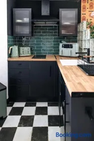 70s Hideaway Guest Studio for 2 I Private I Self Contained I Near Cardiff - Image 1