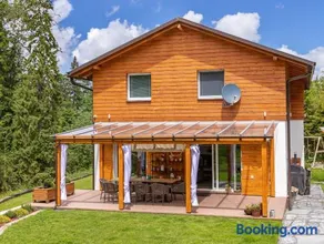 Chalet Ester - Luxury Provençal House in Orava - Image 1