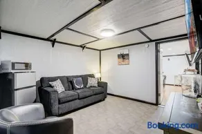 Cozy 1BR Retreat Sleeps 4 Near I-70 & DEN - Image 2