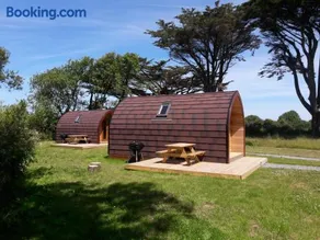 Cedarwood Holidays - Image 1