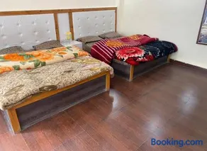 Hotel Deepak - Image 1
