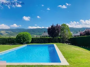 Dúplex a Age amb piscina - Image 3