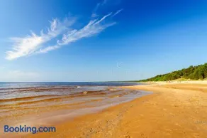 Summer beach house - Image 5