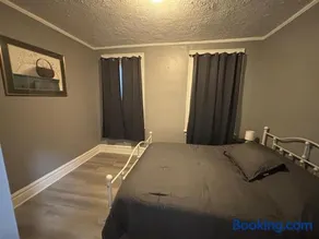 Modern 2 bedroom apartment near Newark Airport - Image 3