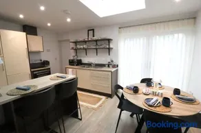 No 26 Town House - Image 2