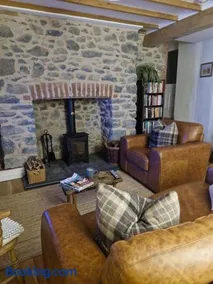 Rustic Welsh cottage - Image 2