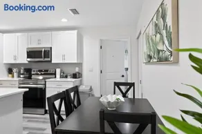 Charming Home in Port Charlotte - Sunshine Getaway 3BR - 2BA - Image 5