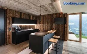 Chalet - Image 2