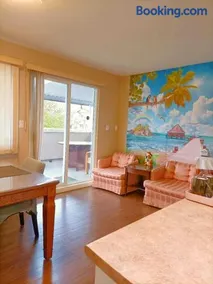Cozy Home Vancouver 10 Minutes To Downtown BC Place - Image 2